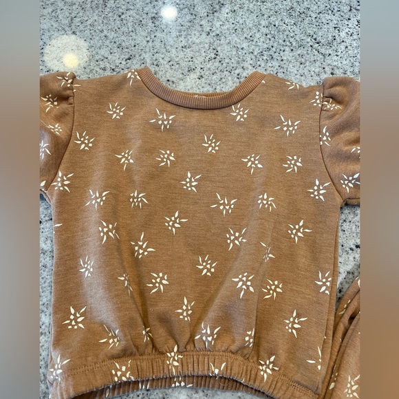 Jessica Simpson Jogger Set 2T - Picture 2 of 10